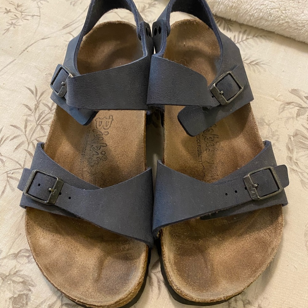 Birki’s Navy Sandals 38